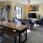 Habitación con baño privado a 2 cuadras de Playa Brava